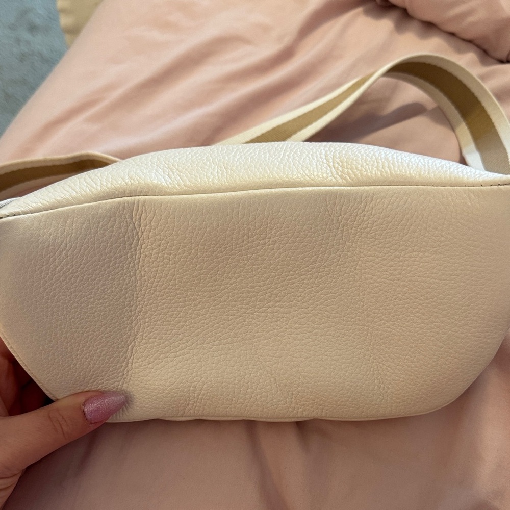BNWOT Kate Spade Ivory Crossbody Bag - Picture 3 of 10